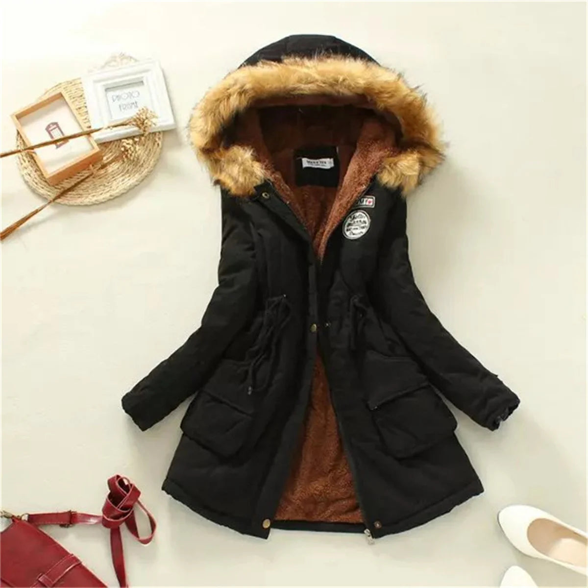 Women’s Hooded Jacket: Cozy Style for Autumn and Winter